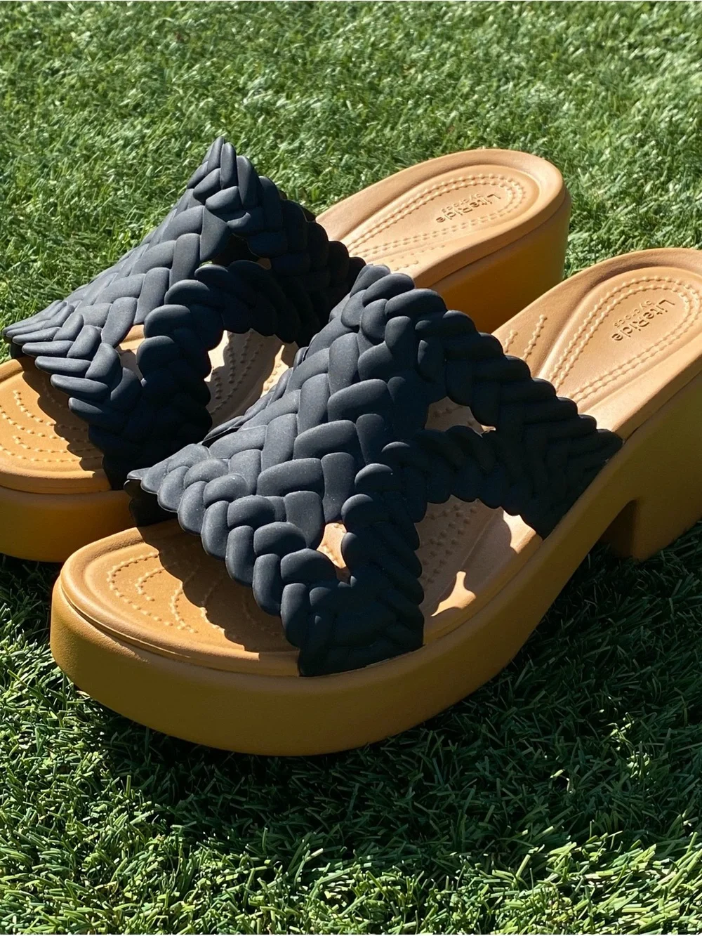 CROCS braided upper